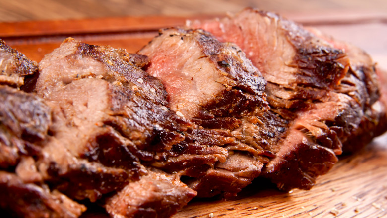 Franța interzice folosirea denumirilor „steak”, „escalop” sau „jambon” pentru produsele vegetale