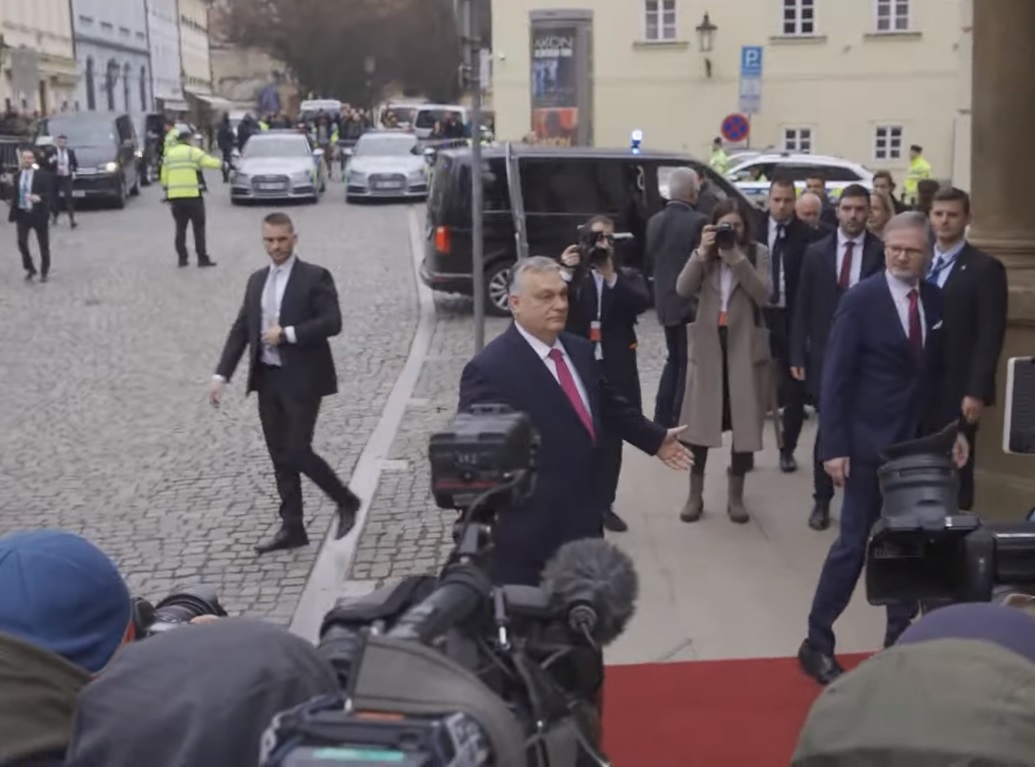Prietenii lui Putin, Orban și Fico, au fost huiduiți la Praga înainte de o reuniune a Grupului de la Visegrad