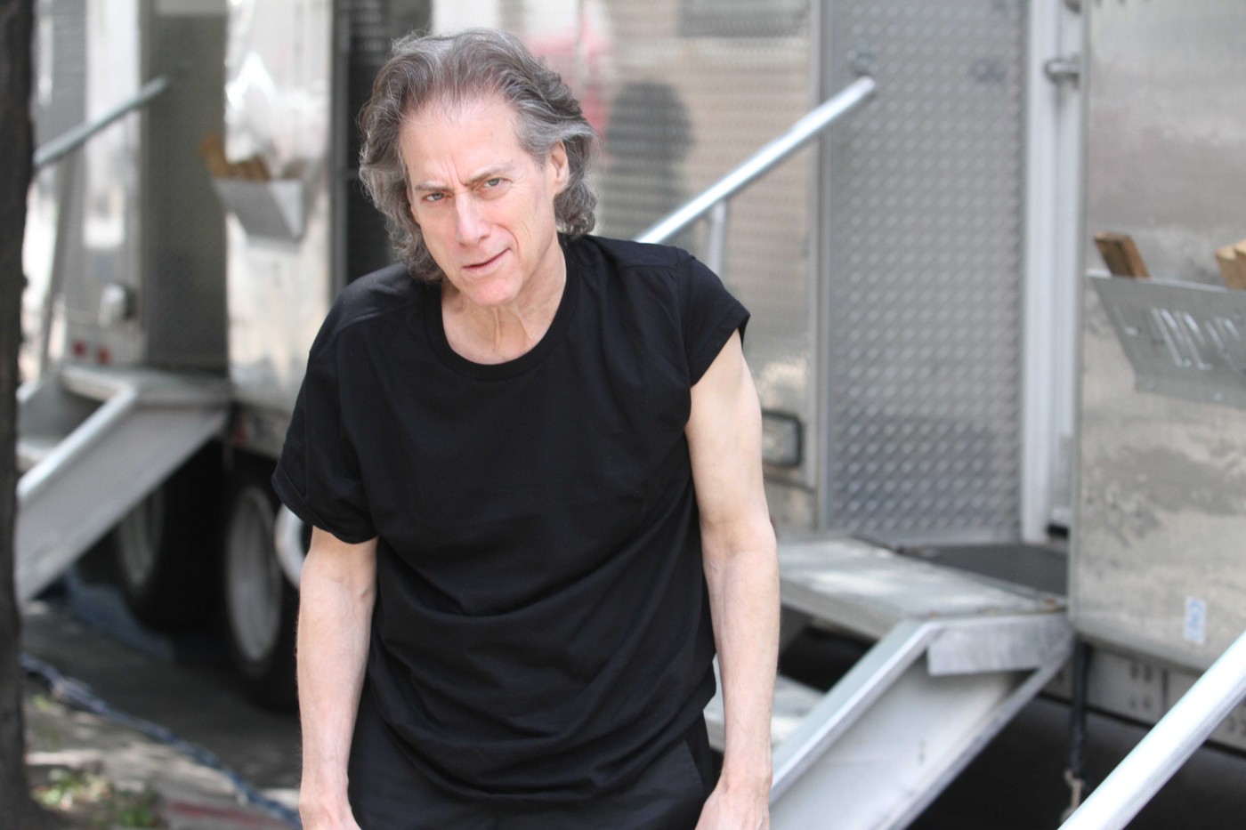 Actorul Richard Lewis, cunoscut pentru rolul din serialul "Curb Your Enthusiasm", a murit