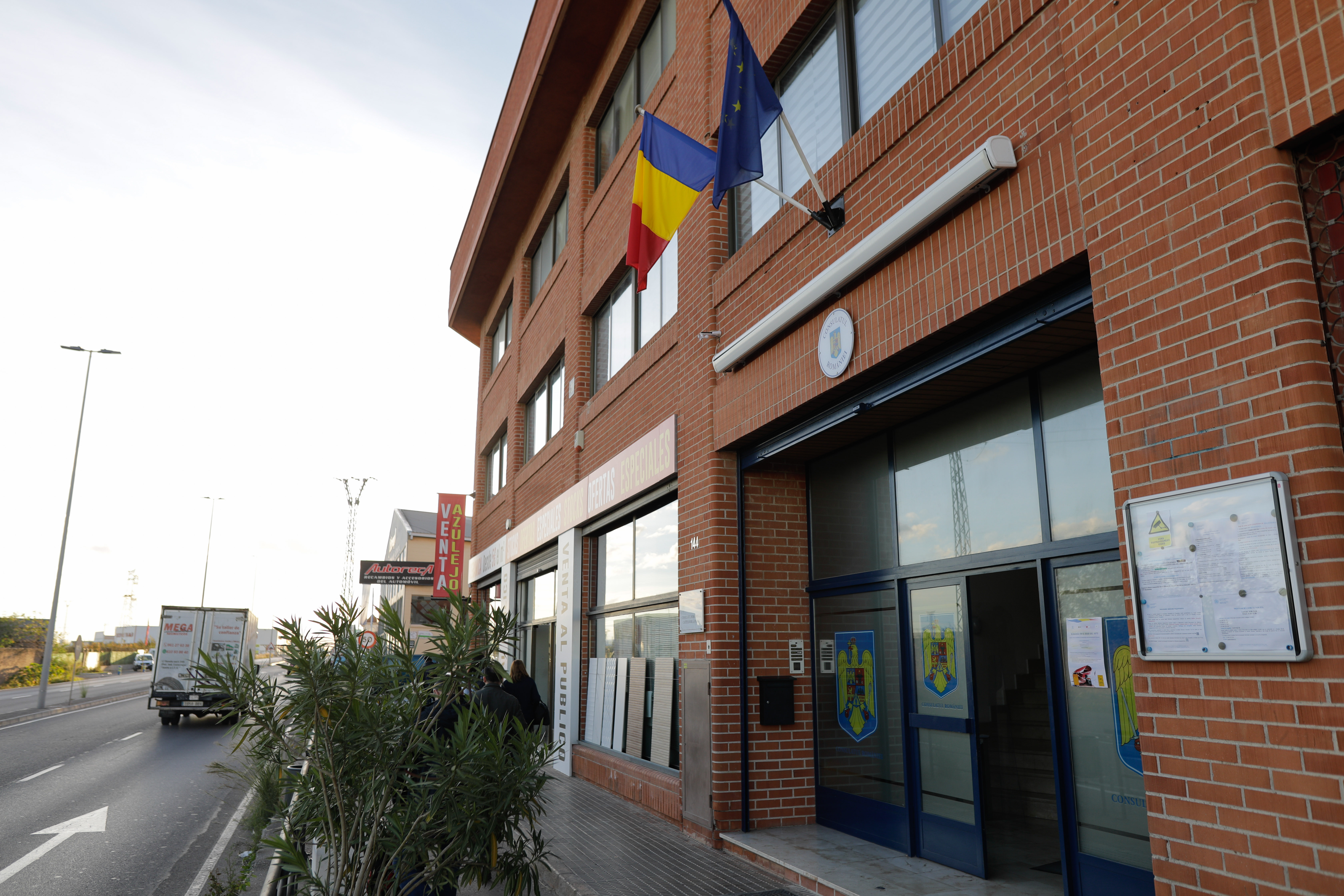 MAE va organiza 106 consulate mobile în 19 state cu comunități românești