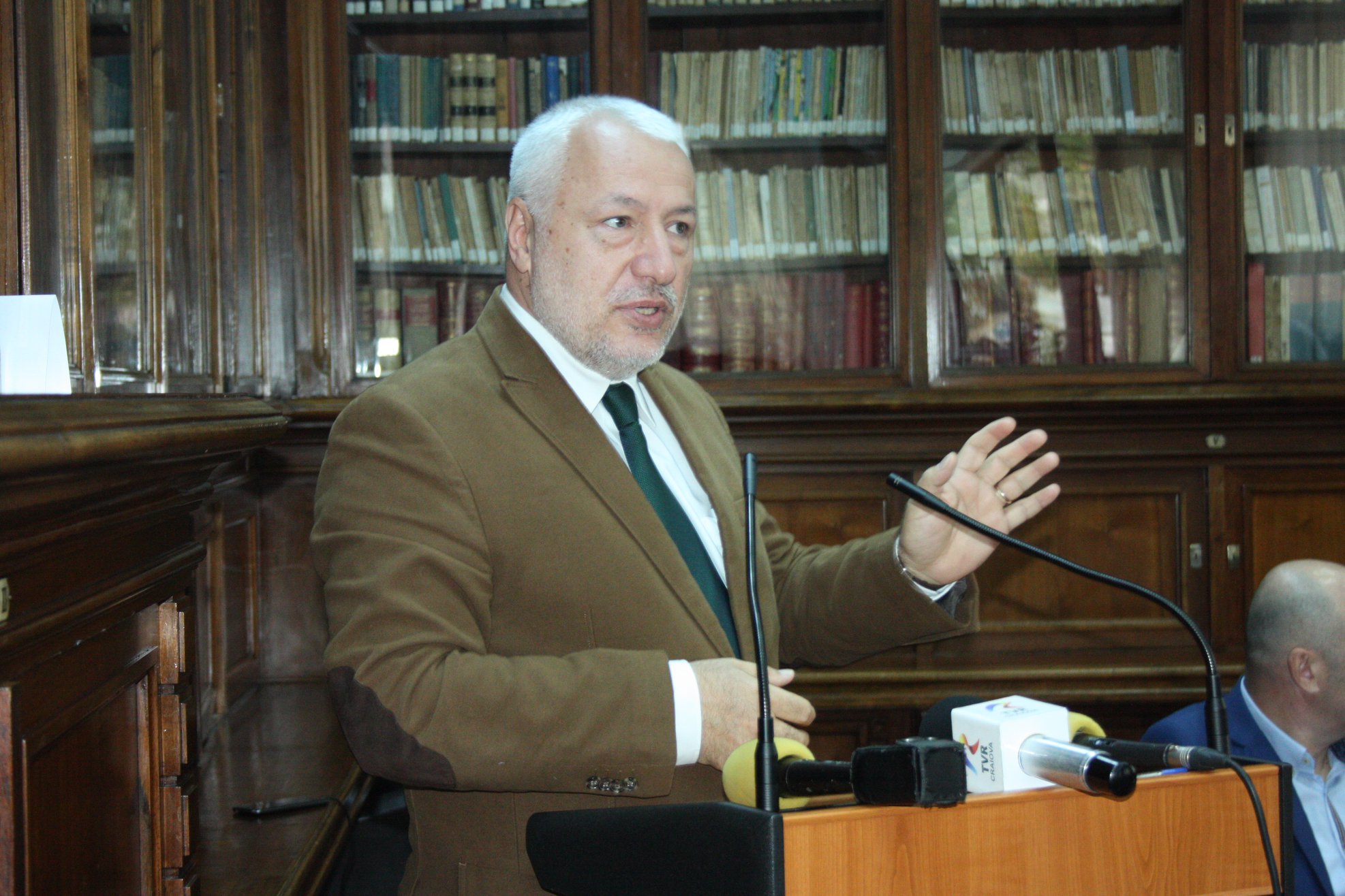 Iulian Fota a fost demis din funcția de secretar de stat în MAE. „Premierul nu a jucat vreun rol și nu este nici o chestie de partid”