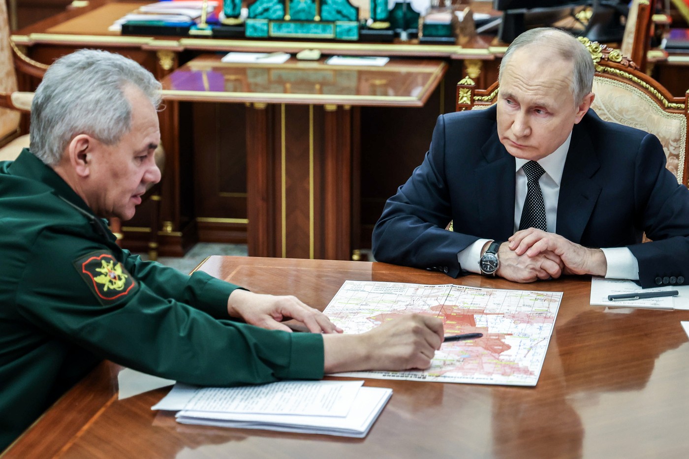 Șoigu i s-a lăudat lui Putin că a distrus și capul de pod al ucrainenilor pe malul stâng al Niprului. Armata ucraineană spune că minte