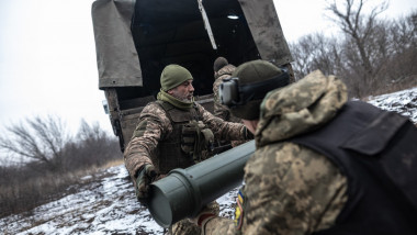 soldati ucraineni pe front
