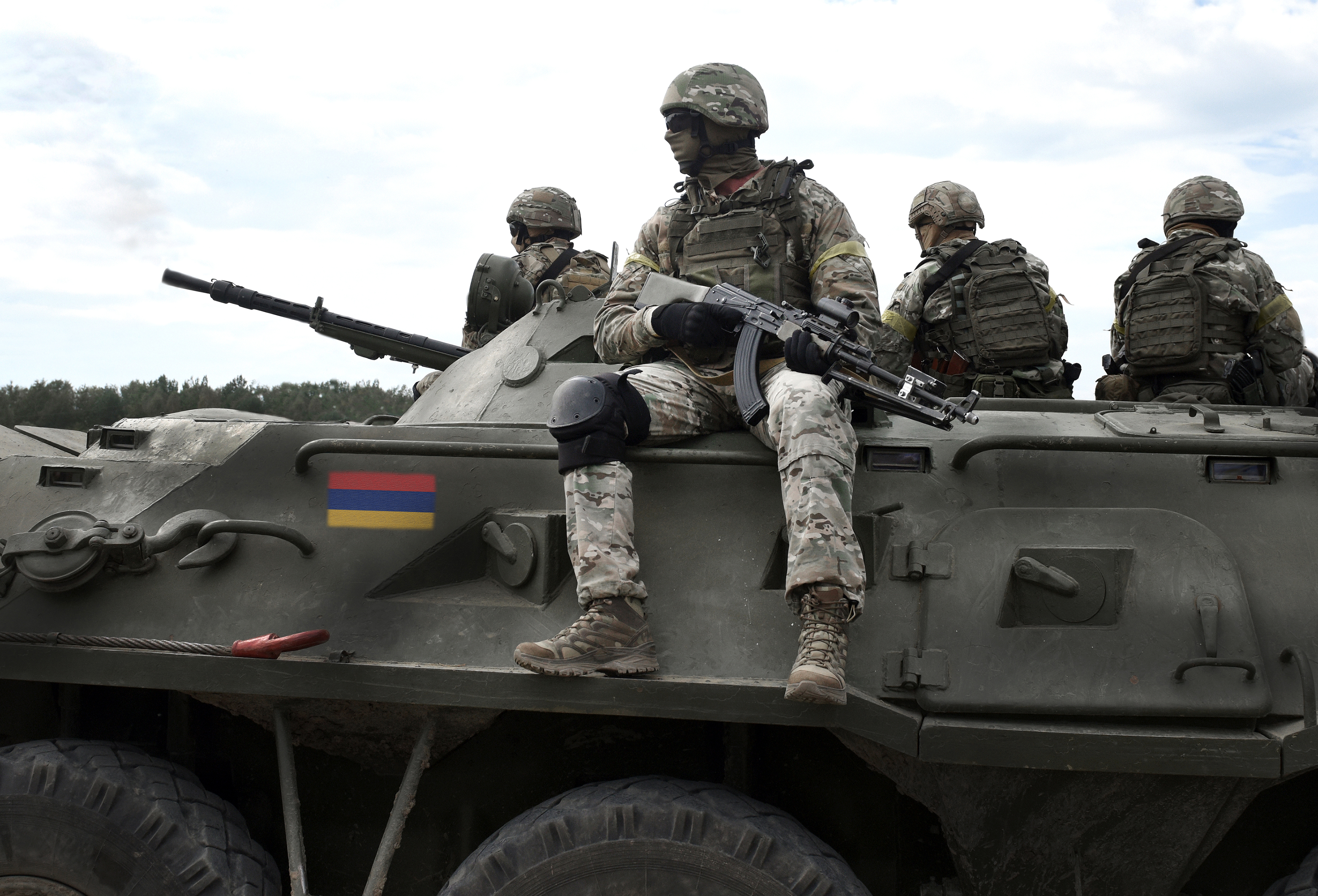 După ce a acuzat Rusia că nu a apărat-o, Armenia cumpără arme din Franța: „Parteneri care sunt cu adevărat furnizori de securitate”