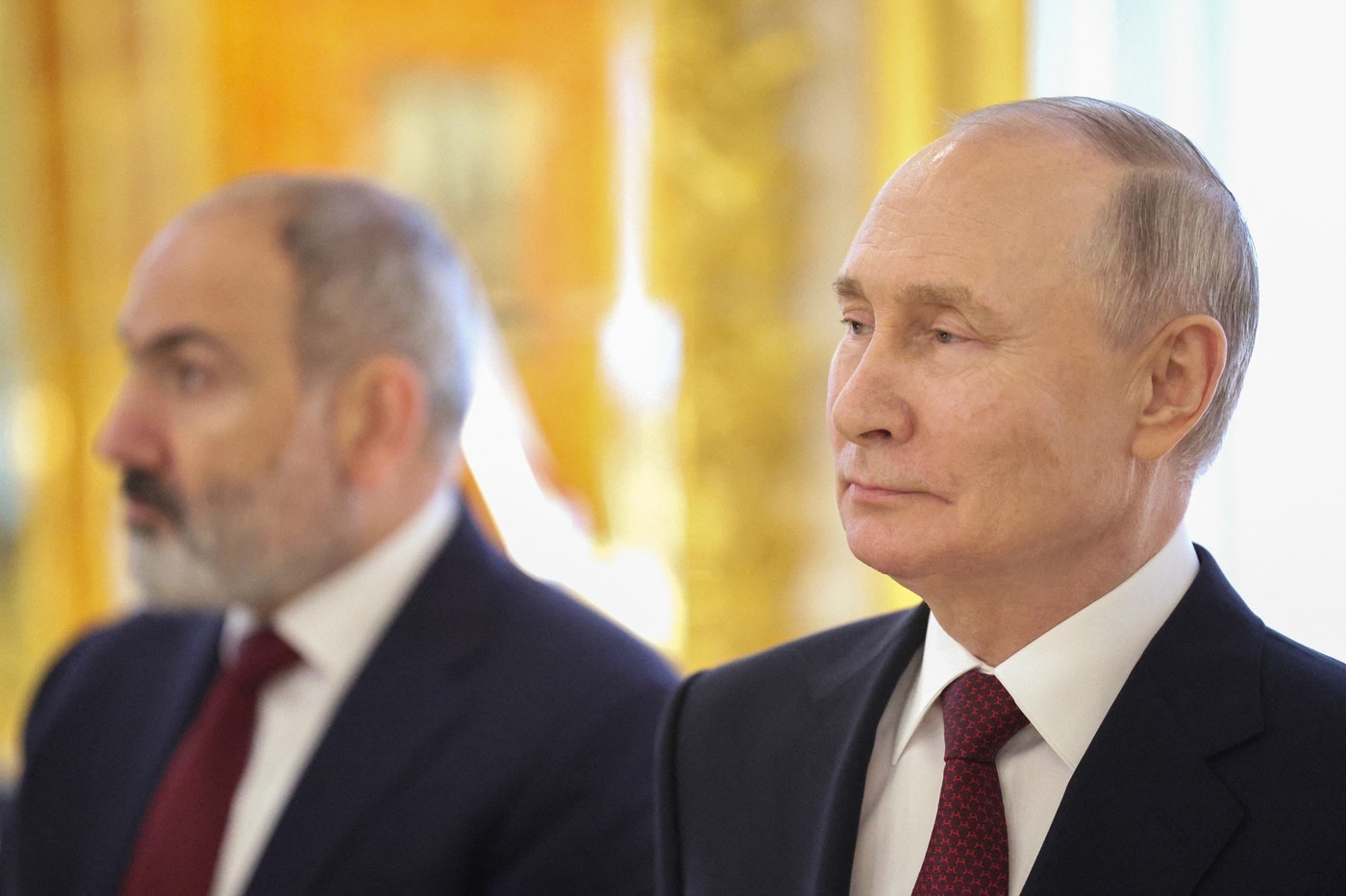 Cum vrea Rusia să-l înlăture de la putere pe actualul premier al Armeniei pentru că acesta este pro UE