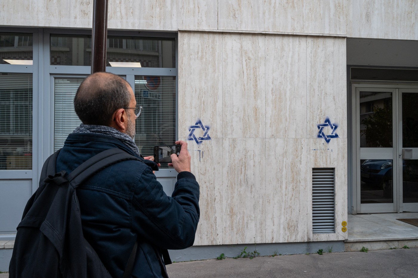 Steaua lui David de pe zidurile din Paris ar fi apărut la comanda FSB. Franța acuză spionii ruși pentru campania antisemită
