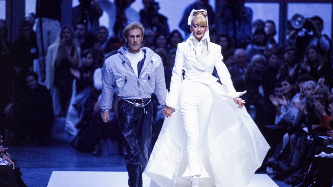 A murit creatorul de modă francez Claude Montana. Avea 76 de ani