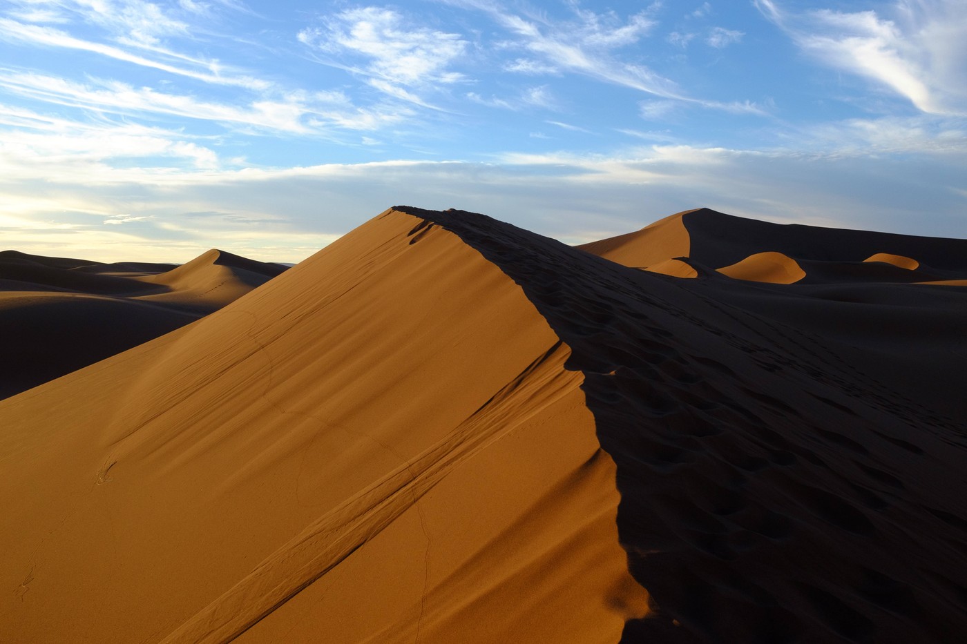 „E ceva extraordinar”. Misterul unei dune stelare care se mișcă prin deșert, în Maroc, a fost elucidat
