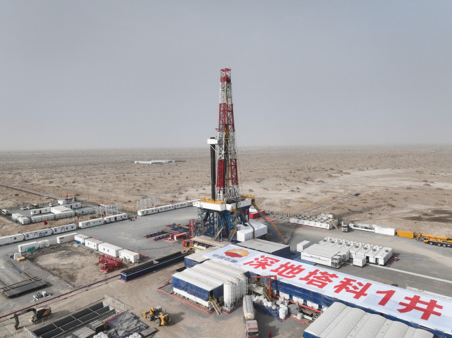 CHINA XINJIANG TAKLIMAKAN DESERT DEEP EARTH BOREHOLE DRILLING 10,000M (CN)