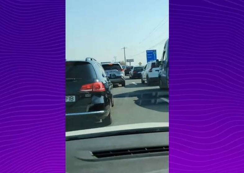 Accident în lanț cu autovehicule militare străine pe DN1, la Băicoi. Traficul în zonă este blocat