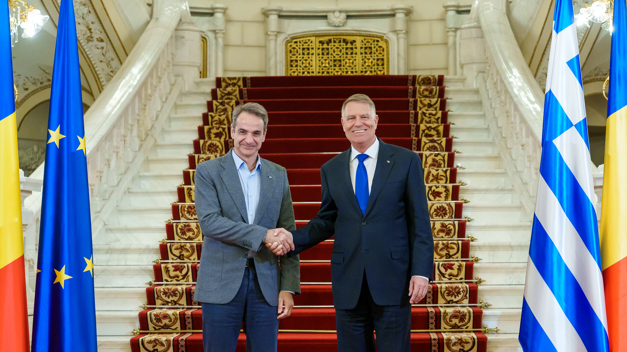 Iohannis l-a întâmpinat la Cotroceni pe premierul Greciei: Îmi pare rău că aţi trăit o asemenea sperietură în Odesa