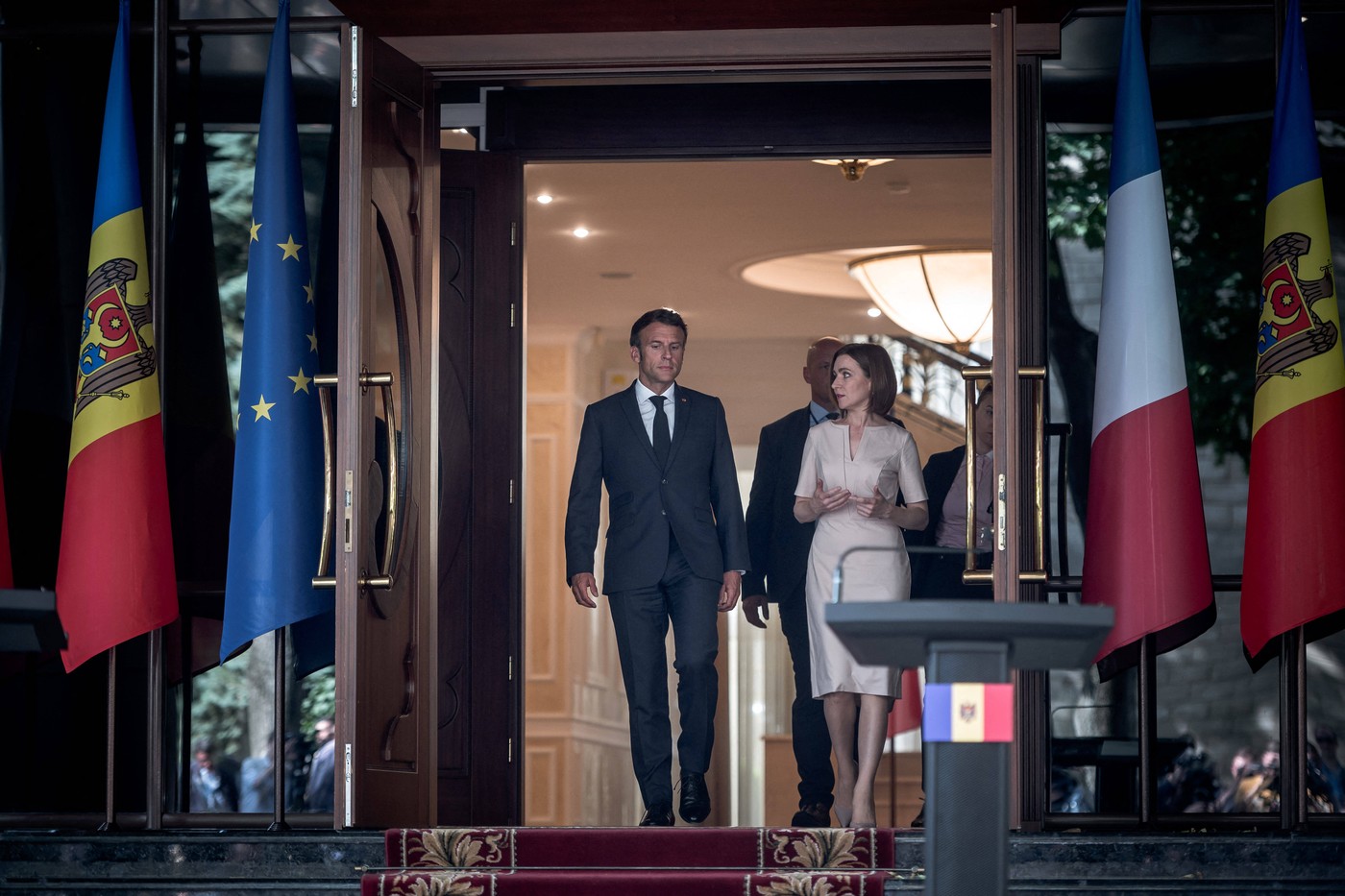 Maia Sandu și Emmanuel Macron vor semna la Paris acorduri pentru apărarea Republicii Moldova