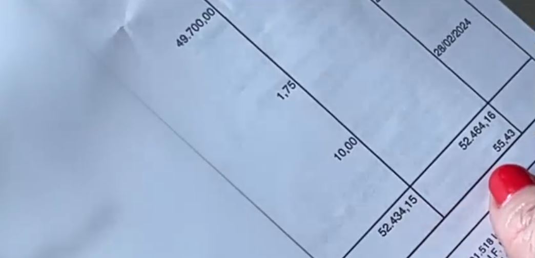 Cum a fost lăsată o pensionară fără 52 de mii de lei: „Am intrat pe YouTube, unde ascult rugăciuni și am dat de un videoclip cu Țiriac”