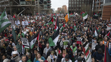 protestatari la marșul pro-palestina de la Londra