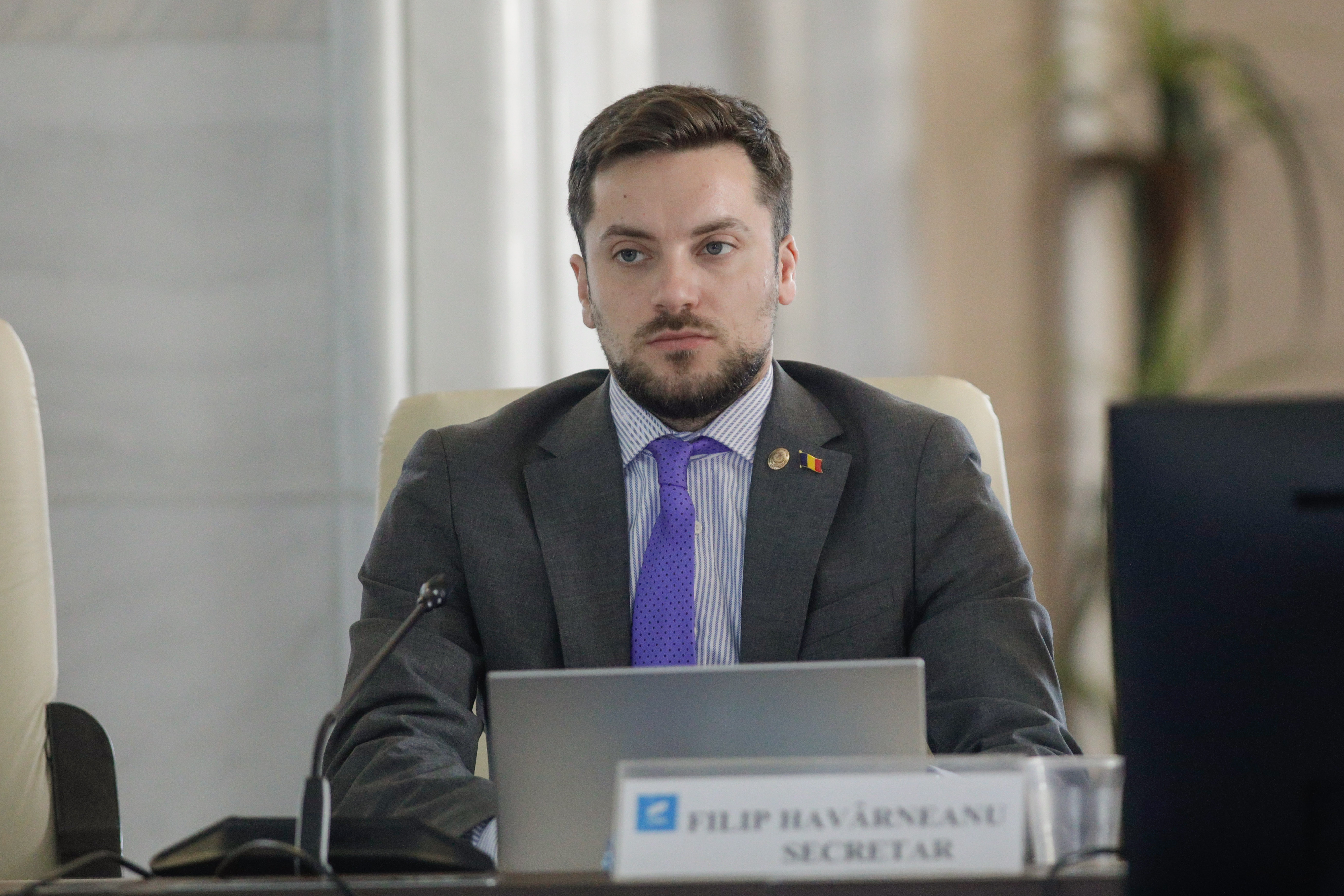 „Ghinion” de împărat: șase case și-un palat