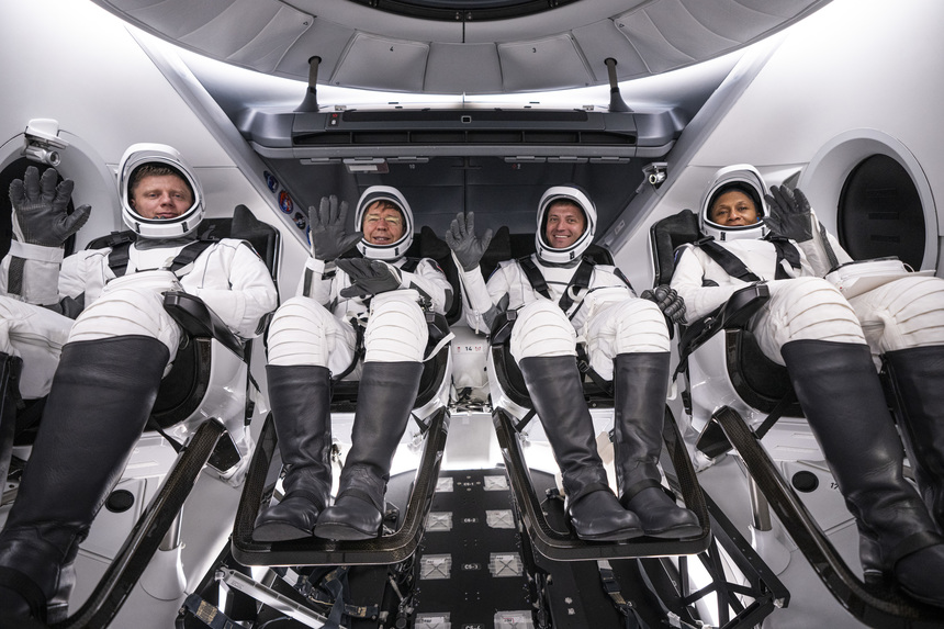 Un nou echipaj, format din trei americani şi un rus, programat să decoleze în această noapte din Florida către ISS