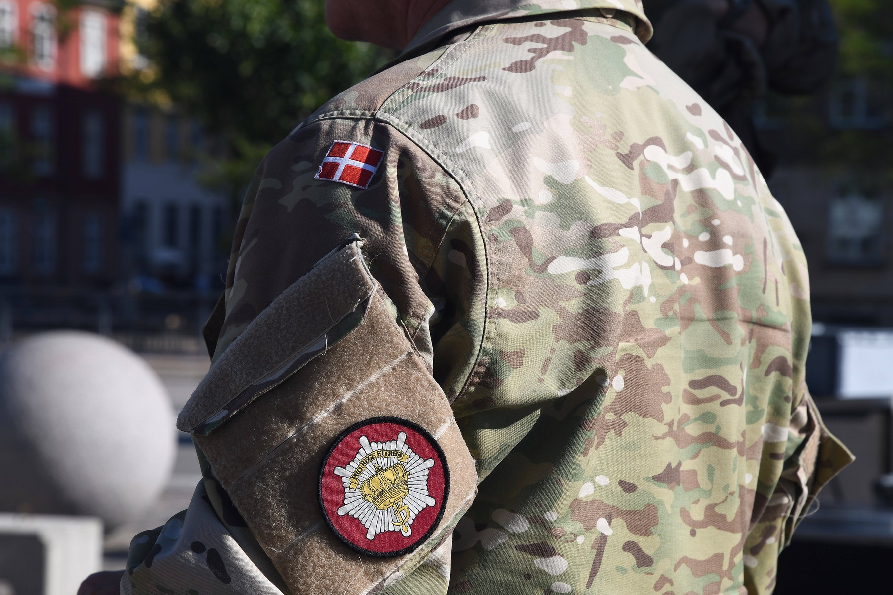 Danemarca începe să recruteze femei în armată și mărește durata serviciului militar obligatoriu