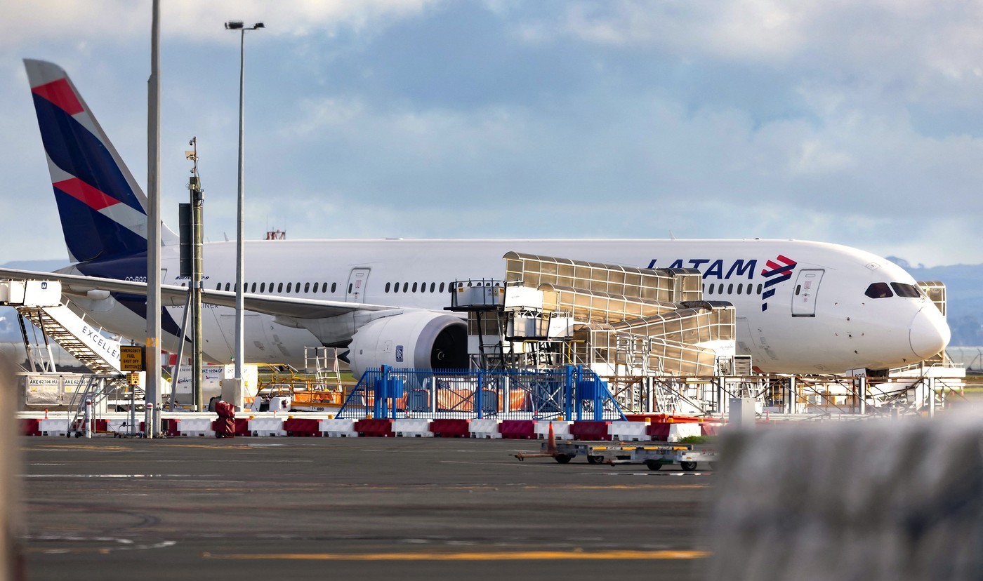 Ce a cauzat pierderea de altitudine a avionului Boeing 787, în urmă căreia 50 de oameni au fost răniți. Primele concluzii