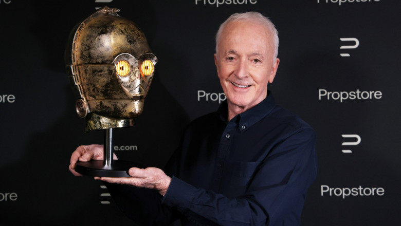 Star Wars C-3PO heads up blockbuster Hollywood auction