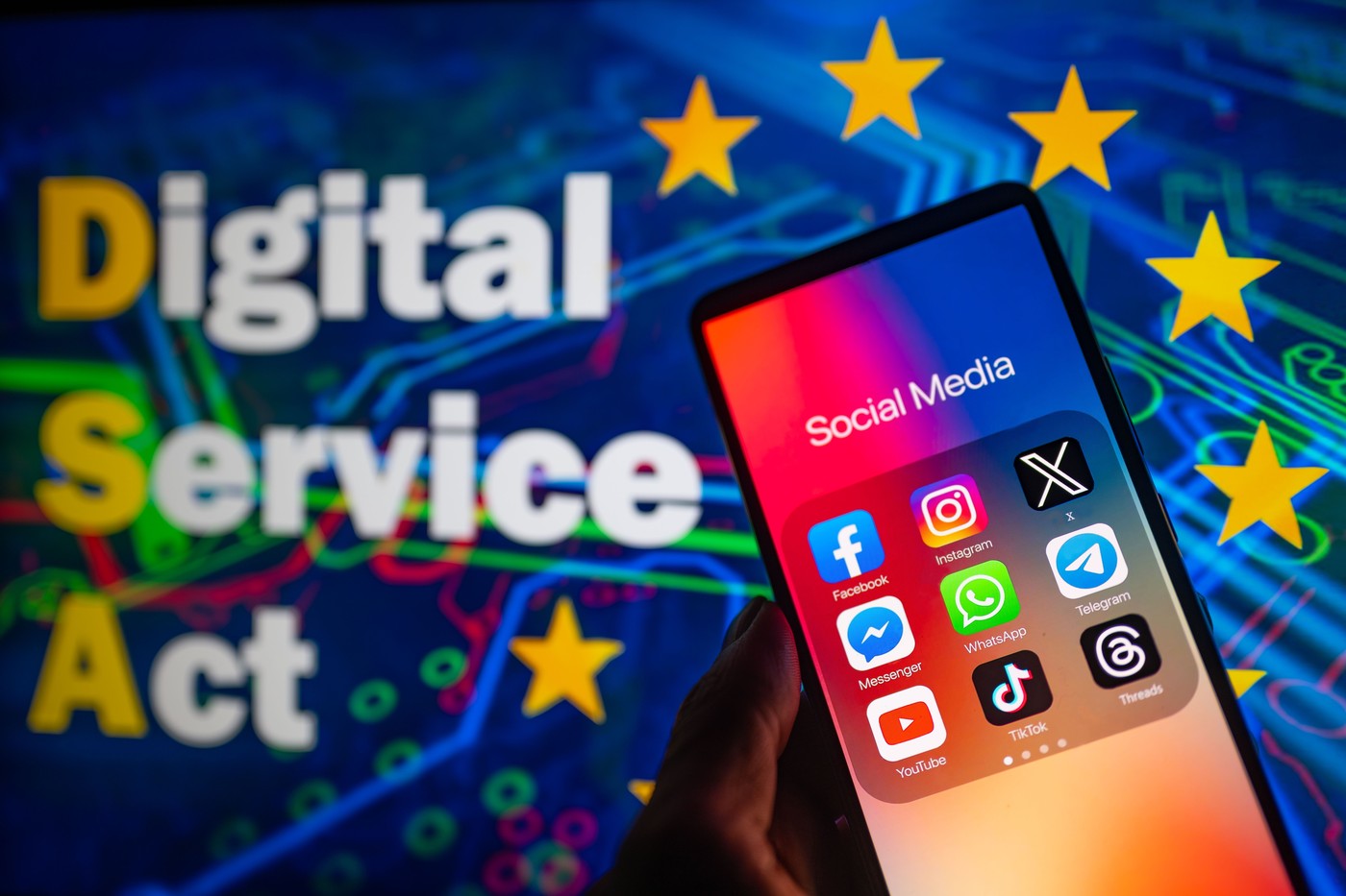 Poliția de conținut digital a Europei are o nouă țintă: AI-ul generativ. Marile rețele sociale și motoare de căutare sunt investigate