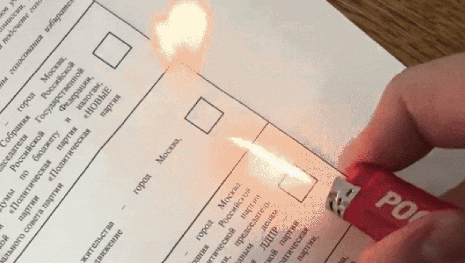 În Rusia se votează cu cerneală care dispare de pe buletinul de vot