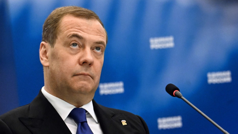 Medvedev se teme că amenințările lui Trump „vor transforma UE într-o alianţă militară în toată regula”