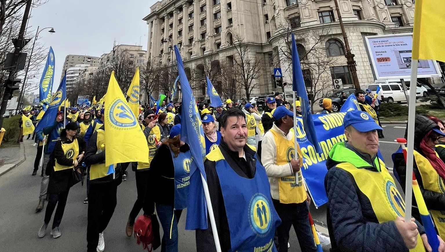 Federaţia „Solidaritatea Sanitară” decide prin referendum dacă face grevă generală, folosind calculatorul veniturilor salariale