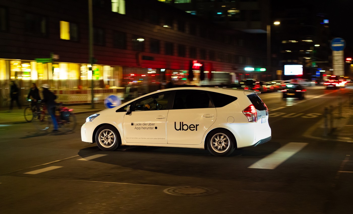 Uber trebuie să le plătească taximetriștilor din Australia 164 de milioane de euro pentru că le-a provocat pierderi