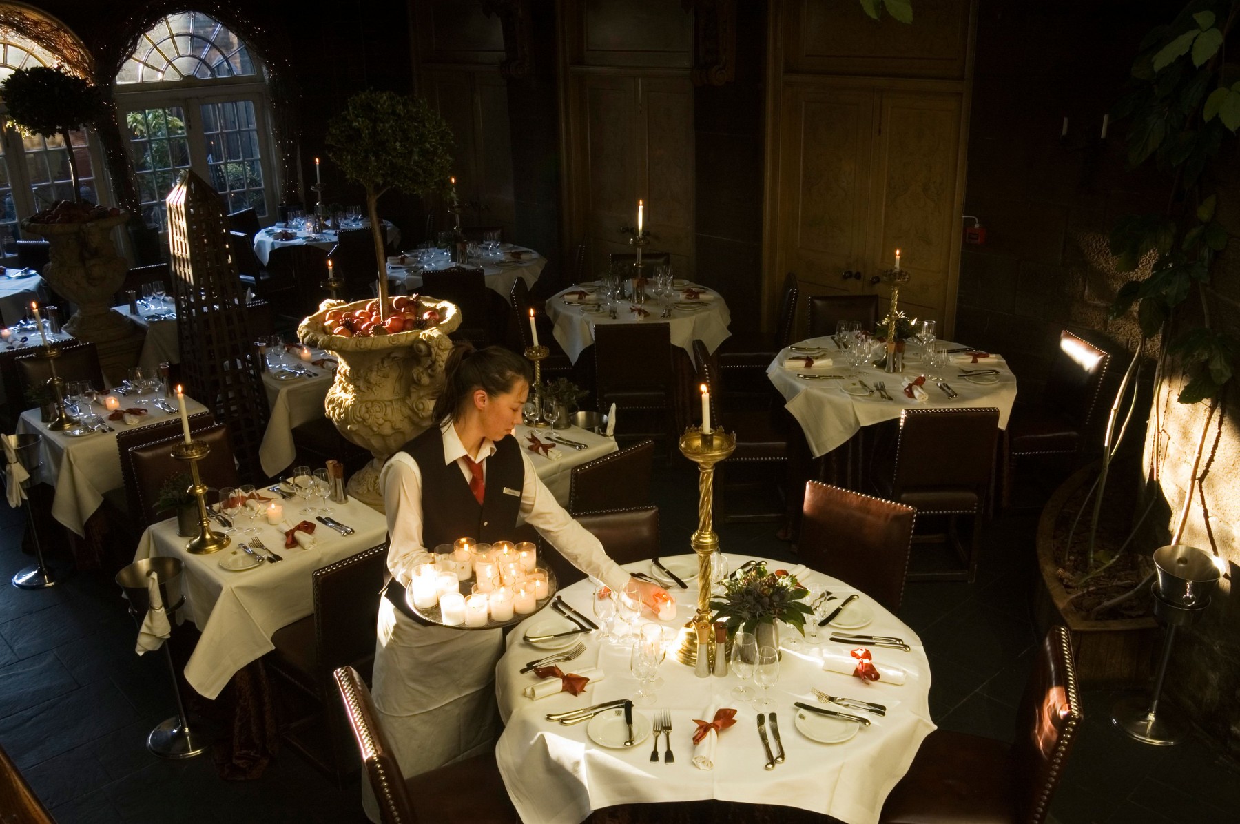 6 turiști au mâncat și au băut într-un restaurant, apoi au refuzat să plătească nota de 300 de lire. Motivul pe care l-au invocat