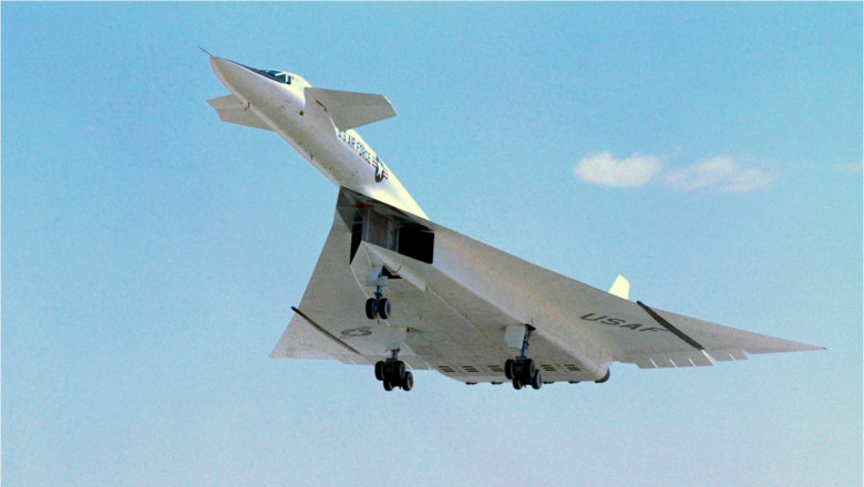 Avionul experimental XB-70 Valkyrie