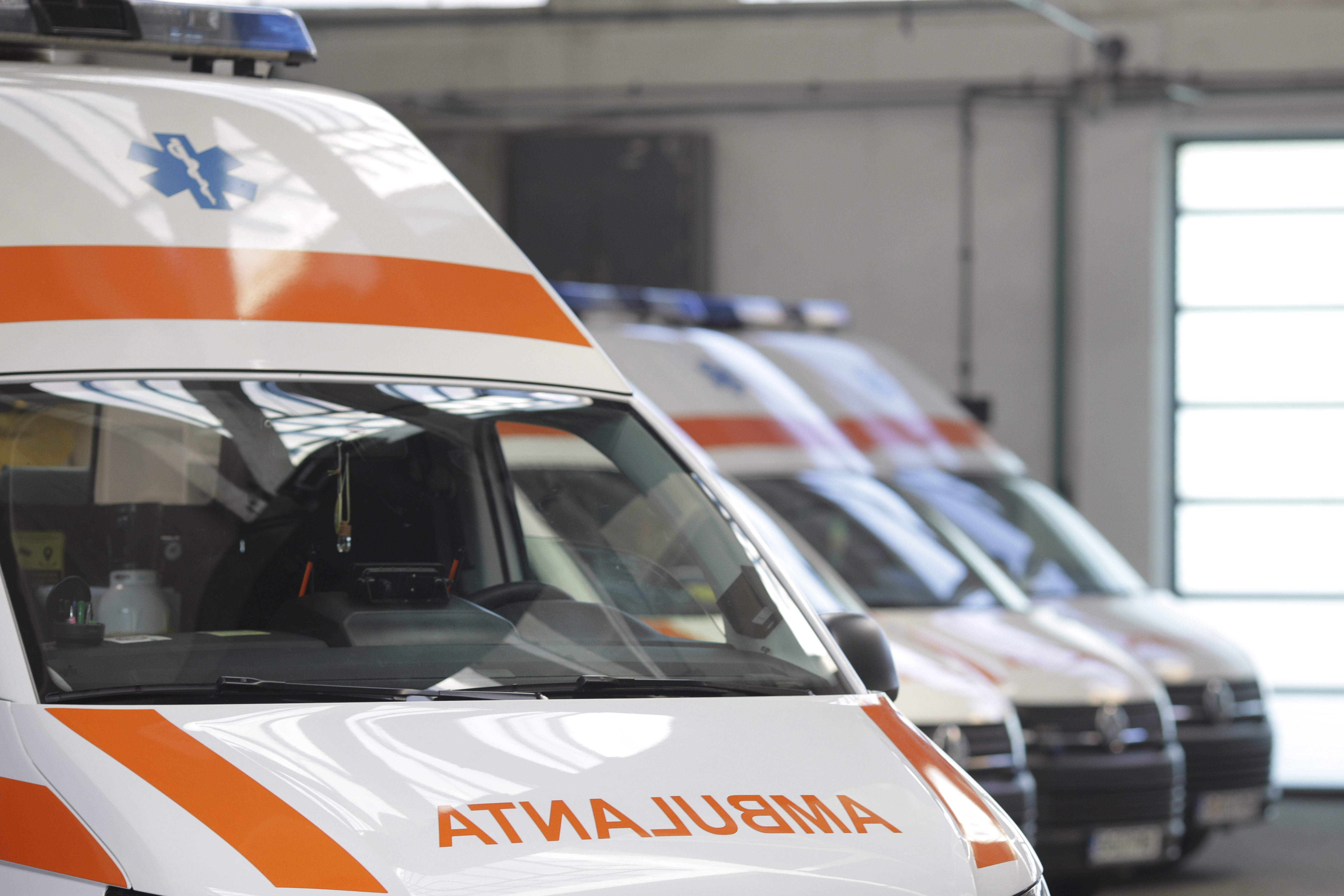 Ambulanţele din Bucureşti-Ilfov parcurg 6 milioane de km pe an, distanţa de la Pământ la Lună de 16 ori. Doar 9% sunt mai noi de 7 ani