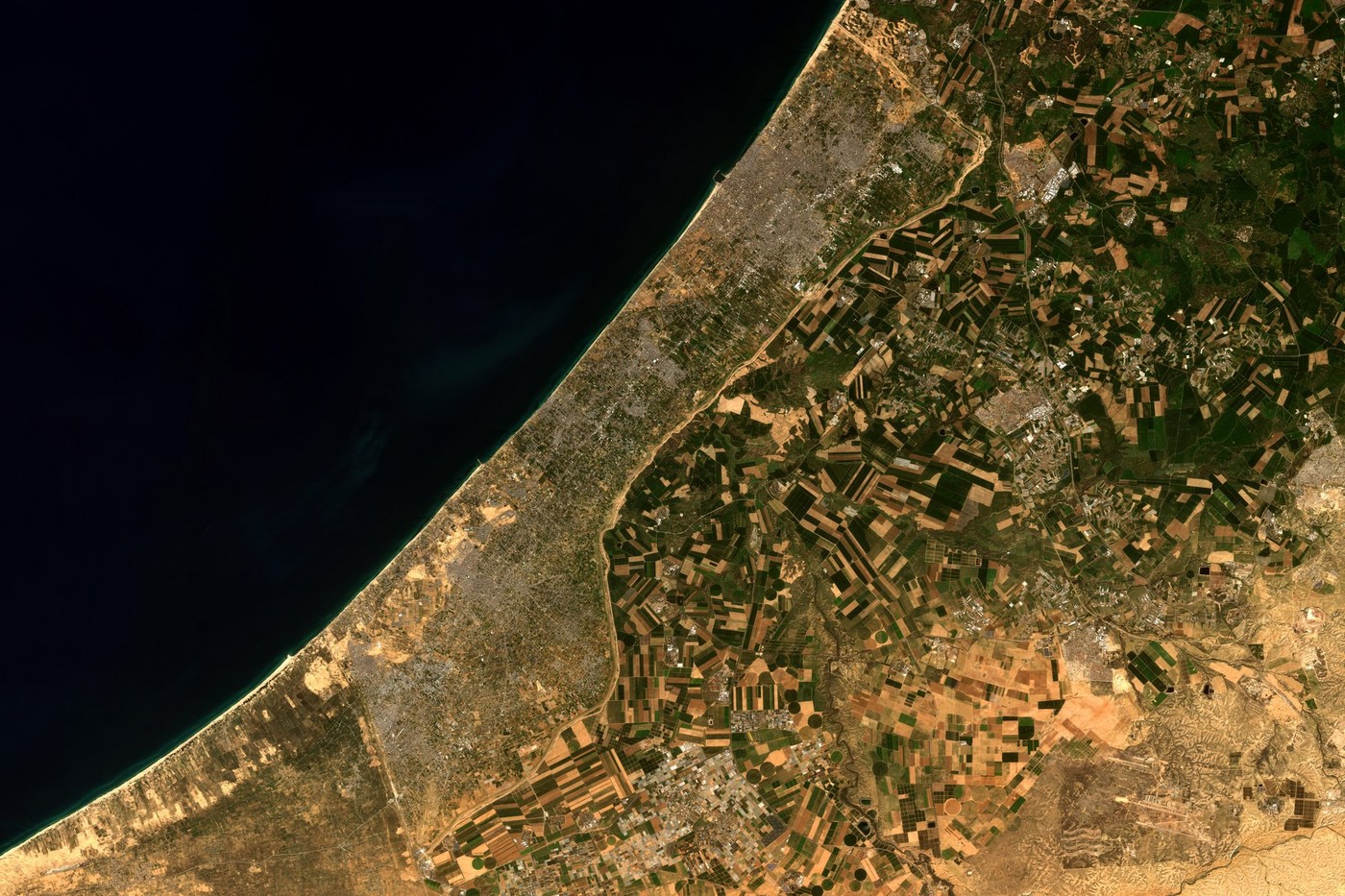 CNN: Armata israeliană construiește un drum care taie Fâșia Gaza până la mare pentru a controla teritoriul