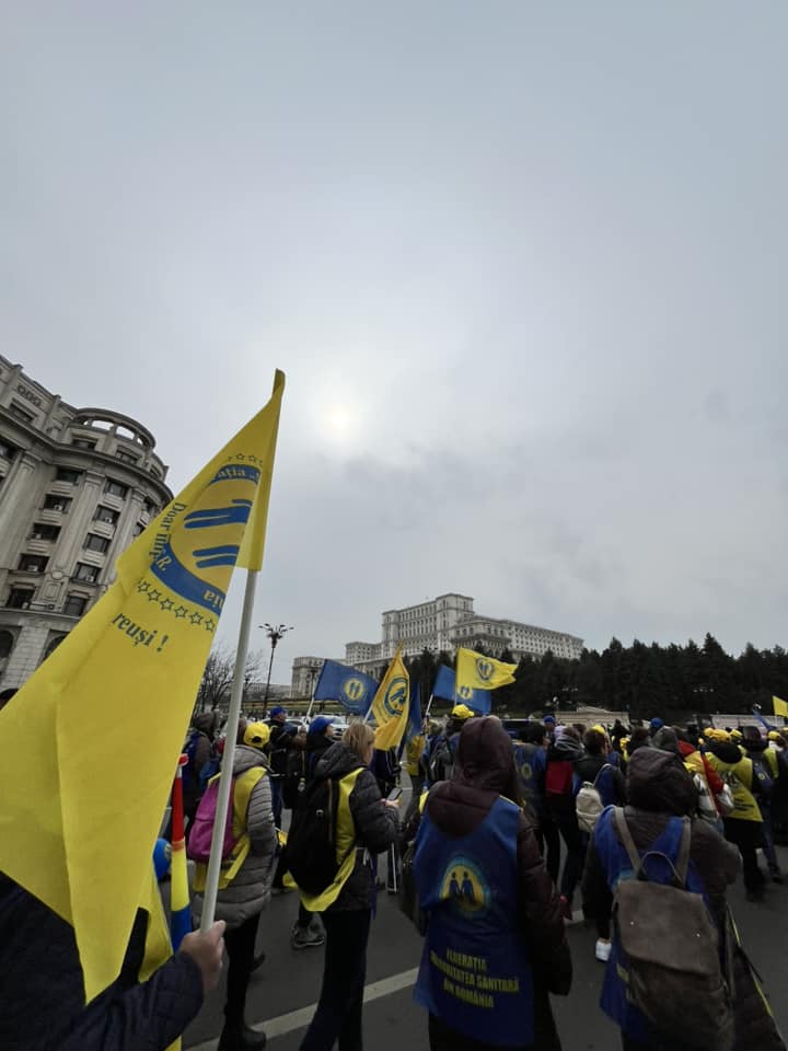Cât câștigă asistentele și infirmierele. "E firesc să ne cerem drepturile"