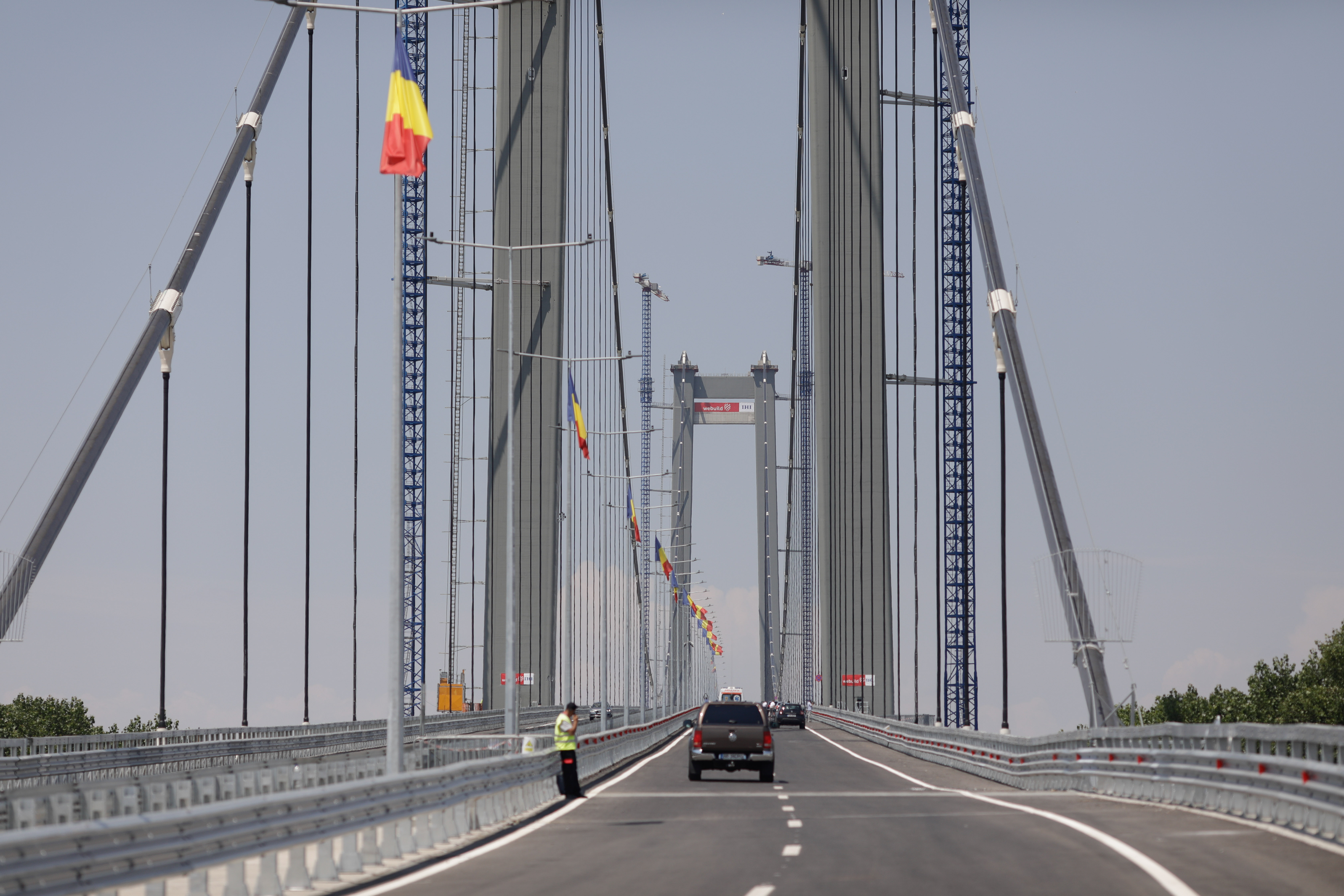 Continuă problemele la podul de la Brăila: O parte s-a tasat iar constructorul intervine pentru a opri adâncirea structurii