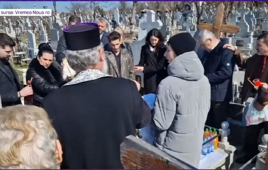 UPDATE Scandalul parastasului cu bani publici. Primăria Vaslui spune că a plătit doar pentru o coroană de flori