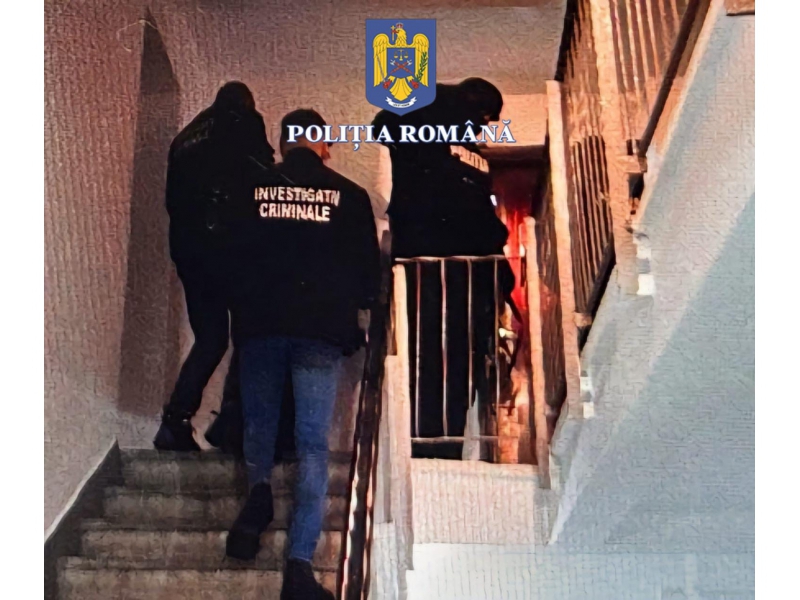 Zece femei mutilate după ce au făcut operații estetice. Percheziții într-un dosar cu prejudiciu de aproape 2 milioane de euro