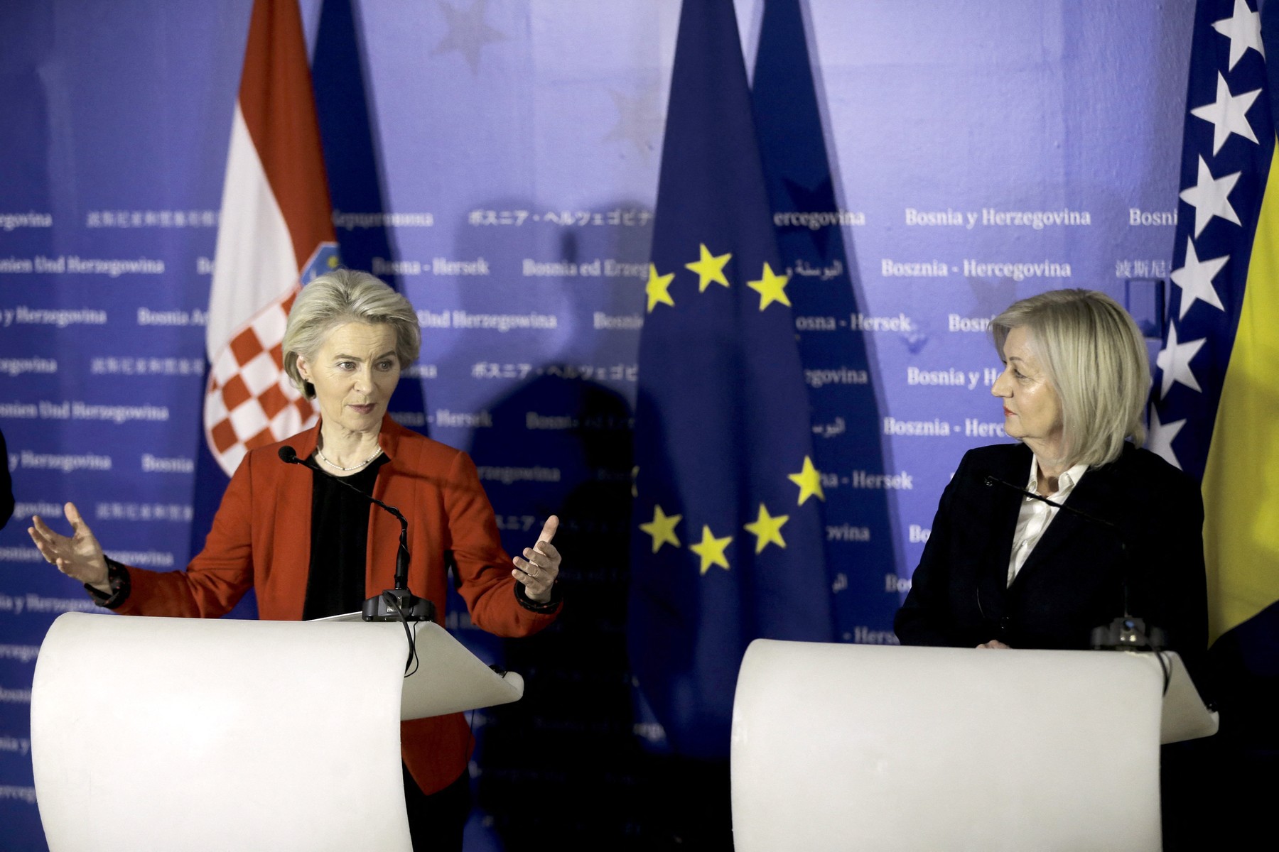 Comisia Europeană recomandă deschiderea negocierilor de aderare la UE cu Bosnia şi Herţegovina. Ce se întâmplă cu Rep. Moldova