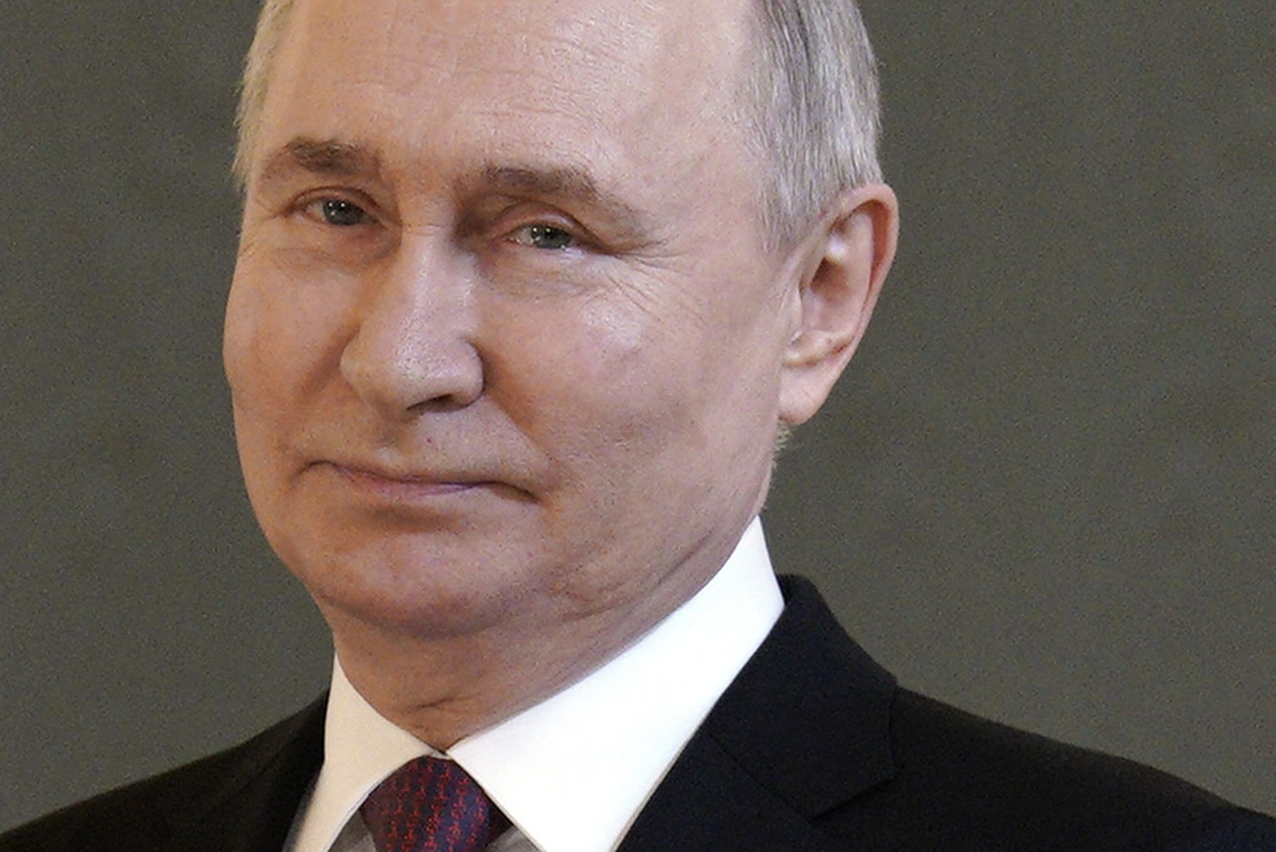 "Creează o cortină de fum propagandistică pentru invazia diabolică". Versiunea lui Putin despre atacul de la Moscova e pusă la îndoială