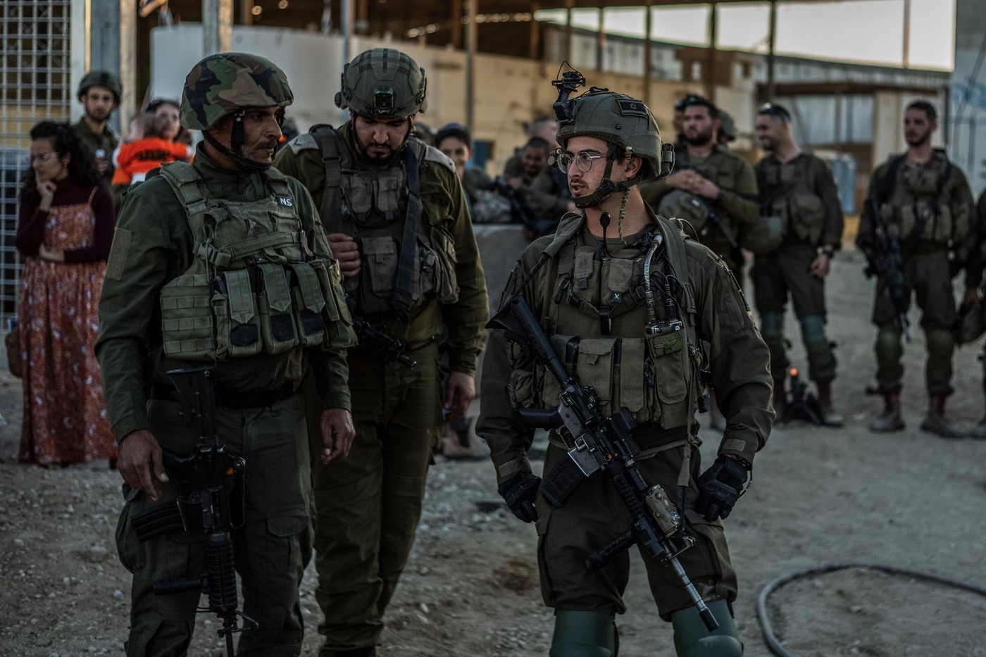 Israelul a asediat încă două spitale din Gaza şi cere evacuări, anunţă palestinienii