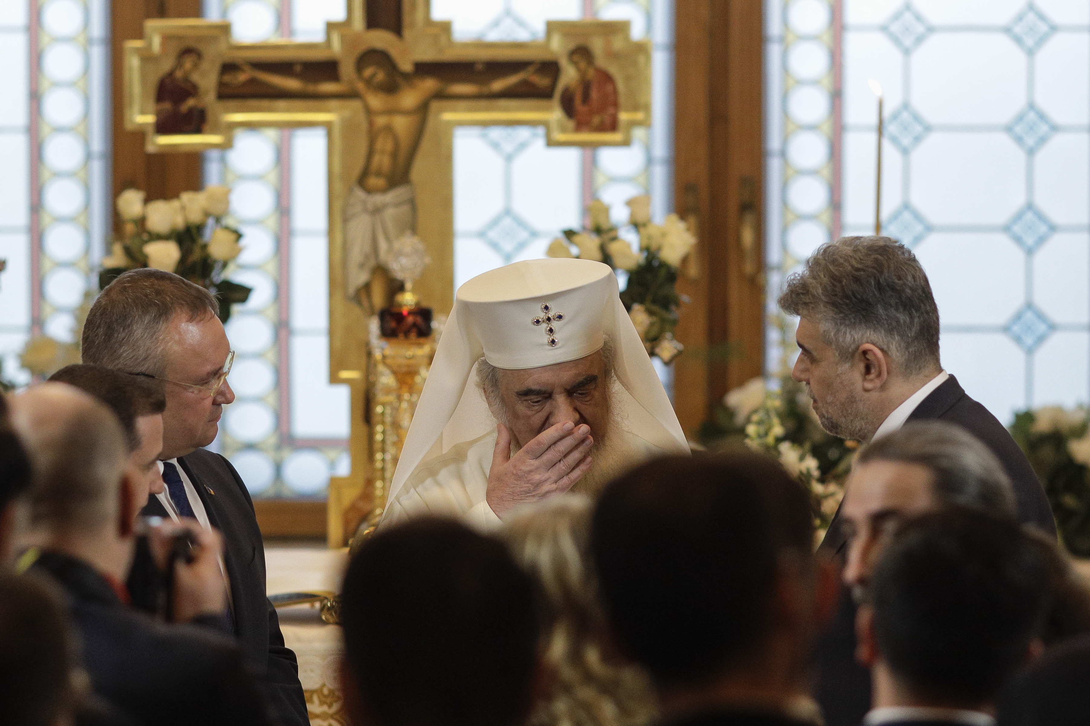Ciolacu, după sfințirea capelei ortodoxe din Parlament: „Un moment istoric marcat de binecuvântarea de către Preafericitul Daniel”