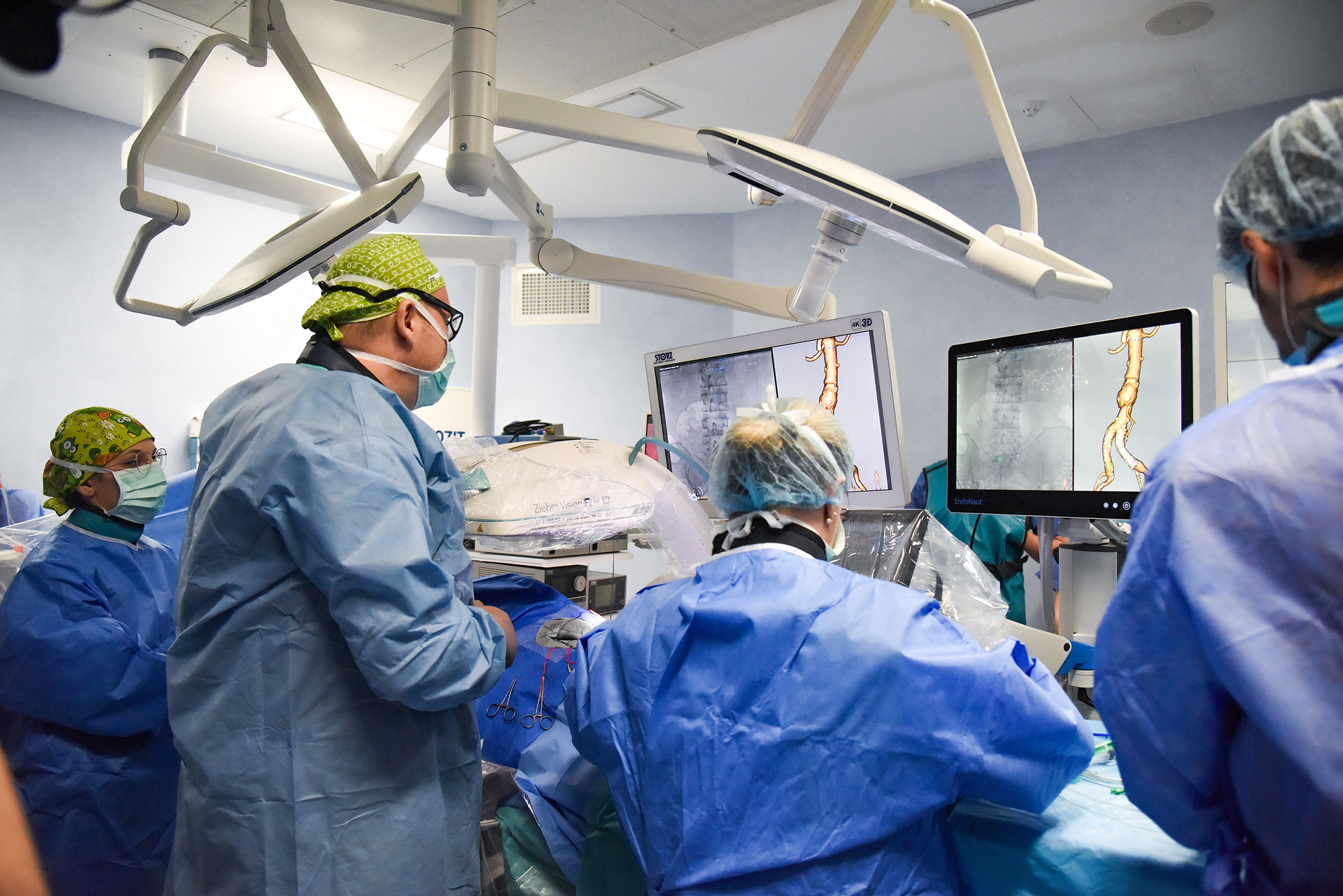 (P) Inteligența artificială, utilizată în chirurgia cardiovasculară minim invazivă, în premieră pentru România