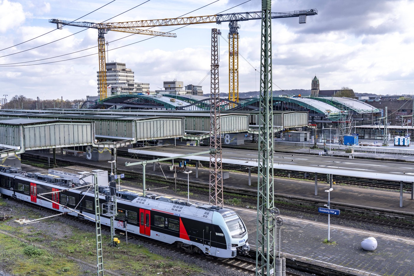 Mecanicii de locomotivă din Germania au obținut o săptămână de lucru mai scurtă, după o grevă istorică