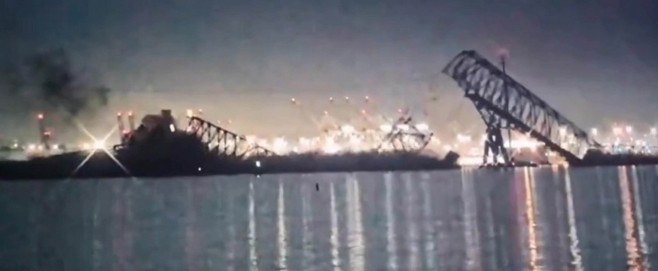 U.S.: Container ship destroys Baltimore bridge, cars end up in the water and people missing