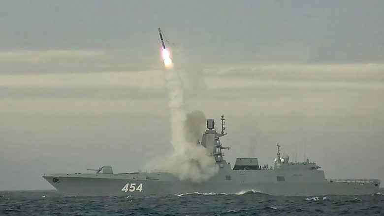 Launch of Tsirkon (Zircon) missile from Admiral Gorshkov frigate.