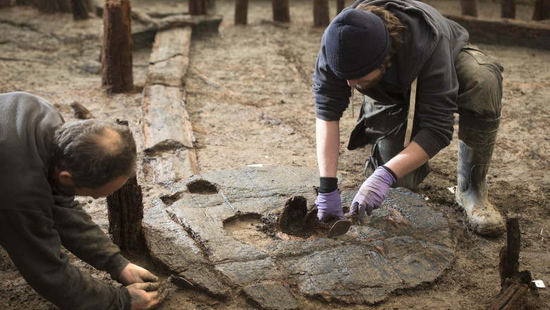 arheologii dezgroapă cea mai bine păstrată așezare din Epoca Bronzului din Anglia, poreclită "Pompeiul britanic"