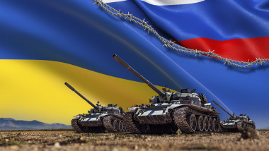 tancuri cu steagurile rusiei si ucrainei pe fundal
