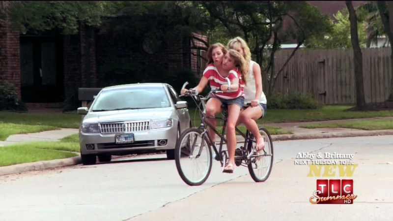 Conjoined twins Abby and Brittany Hensel premiere their own reality show.