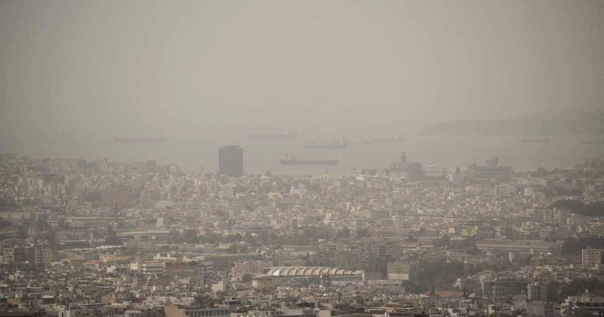 Un amestec extrem de toxic. Atena este sufocată de nori groşi de praf şi nisip din Sahara|EpicNews