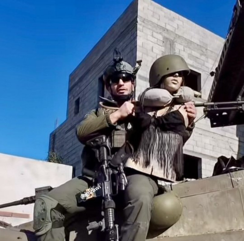 soldat israelian si manechin tanc