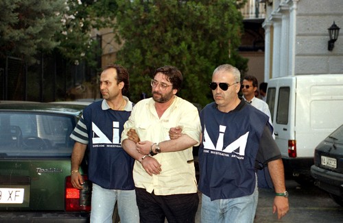 Lovitură dură împotriva Camorrei: Un lider al mafiei napoletane a devenit colaborator al justiţiei după 26 de ani de închisoare